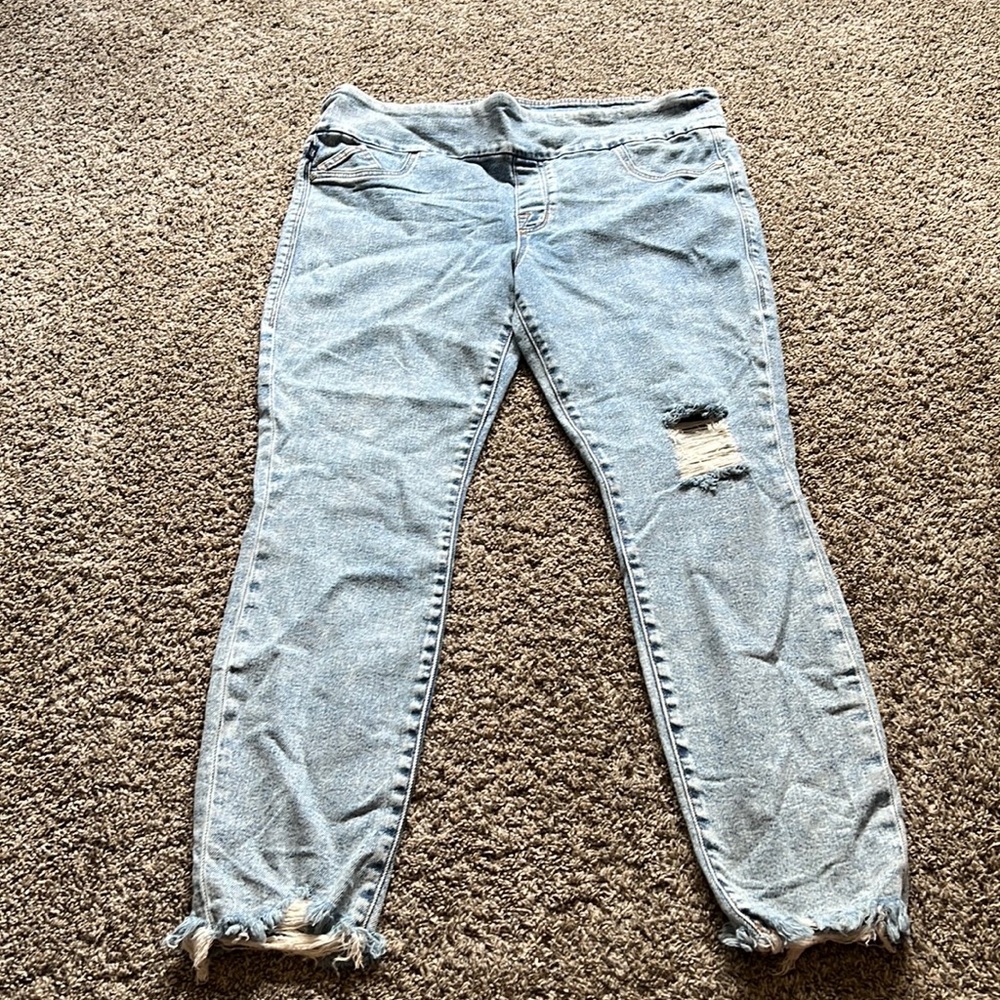 Rock & Republic Fever Pull On Jeans Size 18